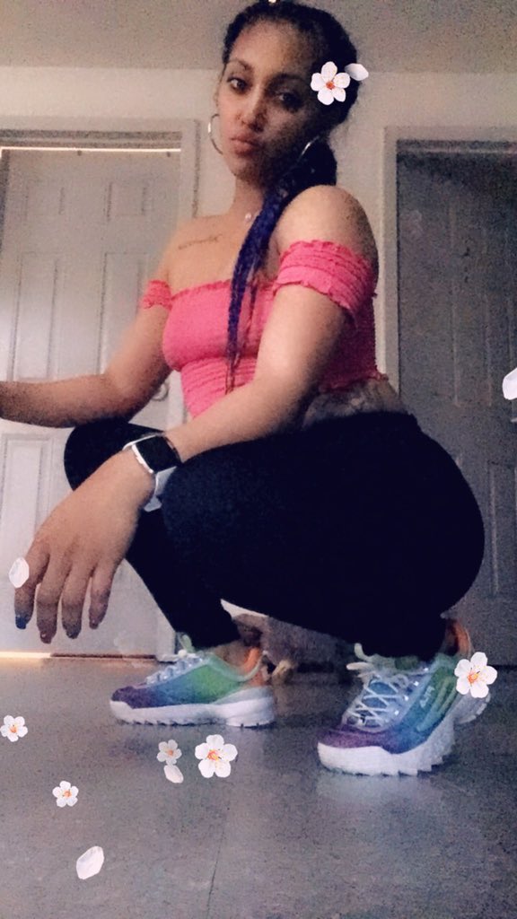 BratzBabieex_'s tweet photo. When you see him in a white tee & grey sweatpants ππ±π₯΅π€€π€ͺππ¦π
#DamnDaddy #ExcuseMeWhereTfYouThinkYouGoing #GoBackInTheHouseAndPutSomeClotheOn #OutHereDressingLikeAHoe #ButFirstThingsFirst #ComeHereRealQuick π #HealthyWeightReallyHeaveyOnIt #FlexinOnThatNiggaHOLDUP https://t.co/ODrqiVCKQ6