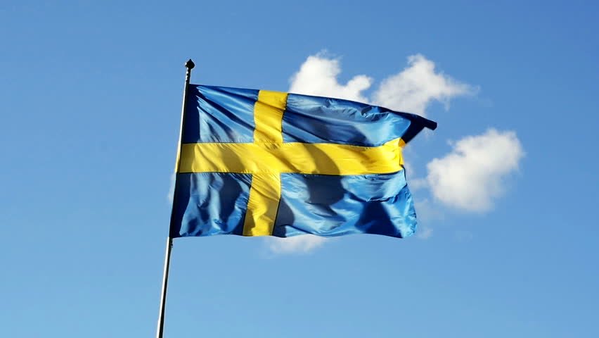 Svenska flaggans dag blev nationaldag först 1983 och en nationell helgdag 2005. Den 6 juni 1523 valdes Gustav Vasa till kung. Samma datum 1809 antogs en ny regeringsform som fördelade makten i den franska revolutionens anda och var ett steg mot en demokratisering av Sverige.
