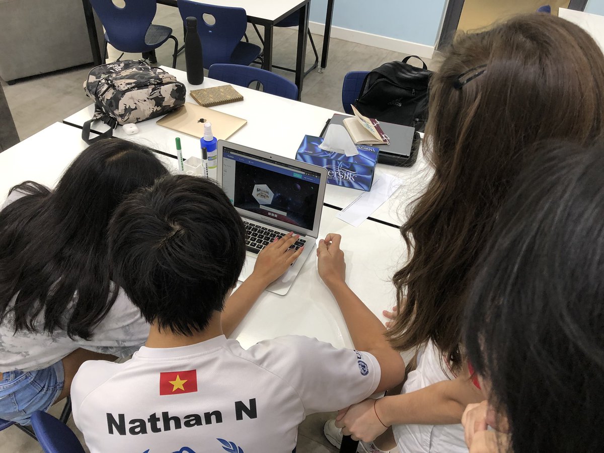 chagas_valdir's tweet image. Finished my last Intermediate-Low unit with #gamification. Great chasse au trésor @UNIS_Hanoi #EduroLearning #COETAIL-2 #actfl #frenchB