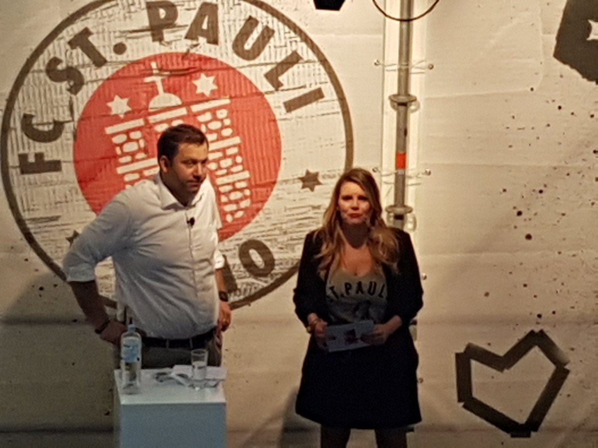 Beim @digitalkndrgrtn wirbt <a href="/larsklingbeil/">Lars Klingbeil 🇪🇺</a> von der <a href="/spdde/">SPD Parteivorstand 🇪🇺</a> <a href="/spdbt_netz/">Digitalpolitik@spdbt</a> für ein (auch kritisches) aufeinander-zugehen von Digital-Branche und Politik: redet miteinander! #DK2019   <a href="/GilaThieleke/">Gila Thieleke</a>