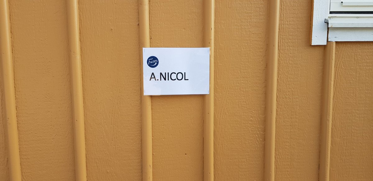 Projektitiimin mielestä olen ollut läsnä työmaalla niin usein, että ansaitsin oman autopaikan. 😊 Kiitos Janne &amp;co! #kauraksylitoli #northernmagicmadereal #lahti