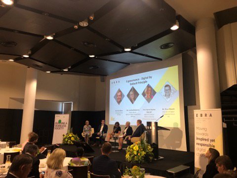 Panellists discuss the best ways how to make the digital by default happen.
#EBRATallinn