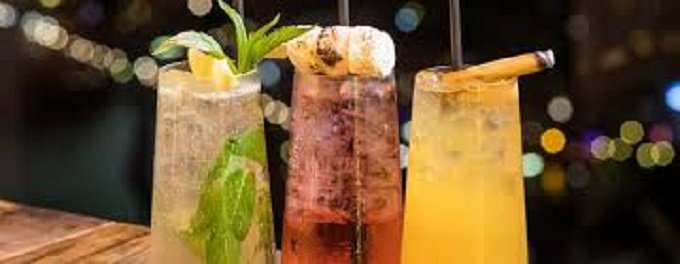 LuxTravelBible's tweet photo. The best #cocktail experience in #Sydney is currently available at #SofitelDarlingHarbour https://t.co/mIIBvsC9dc @SofitelNews @AccorhotelsAPAC @Accor Toast yourself with a FlamingPheonix #champagnecocktail or drink a highball in the high bar @VividSydney #vivid https://t.co/QHZ7BqBXvj