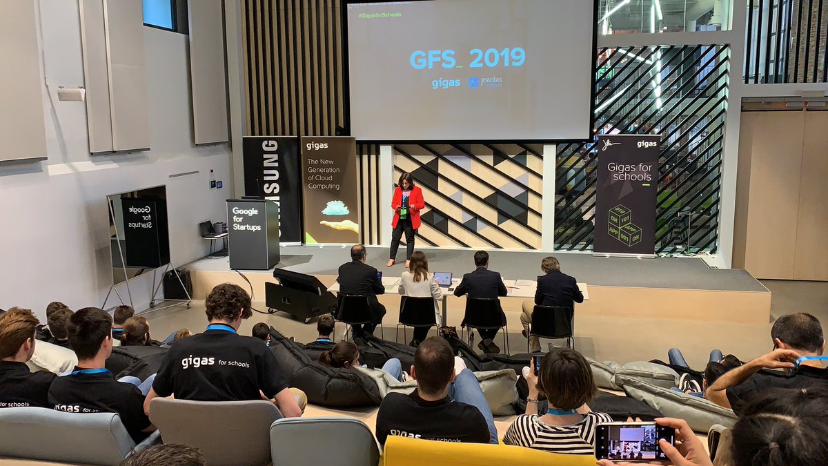 👩‍🎓👨‍🎓 Comienza la gran final de #GigasforSchools ¡Mucha suerte a todos los equipos participantes!