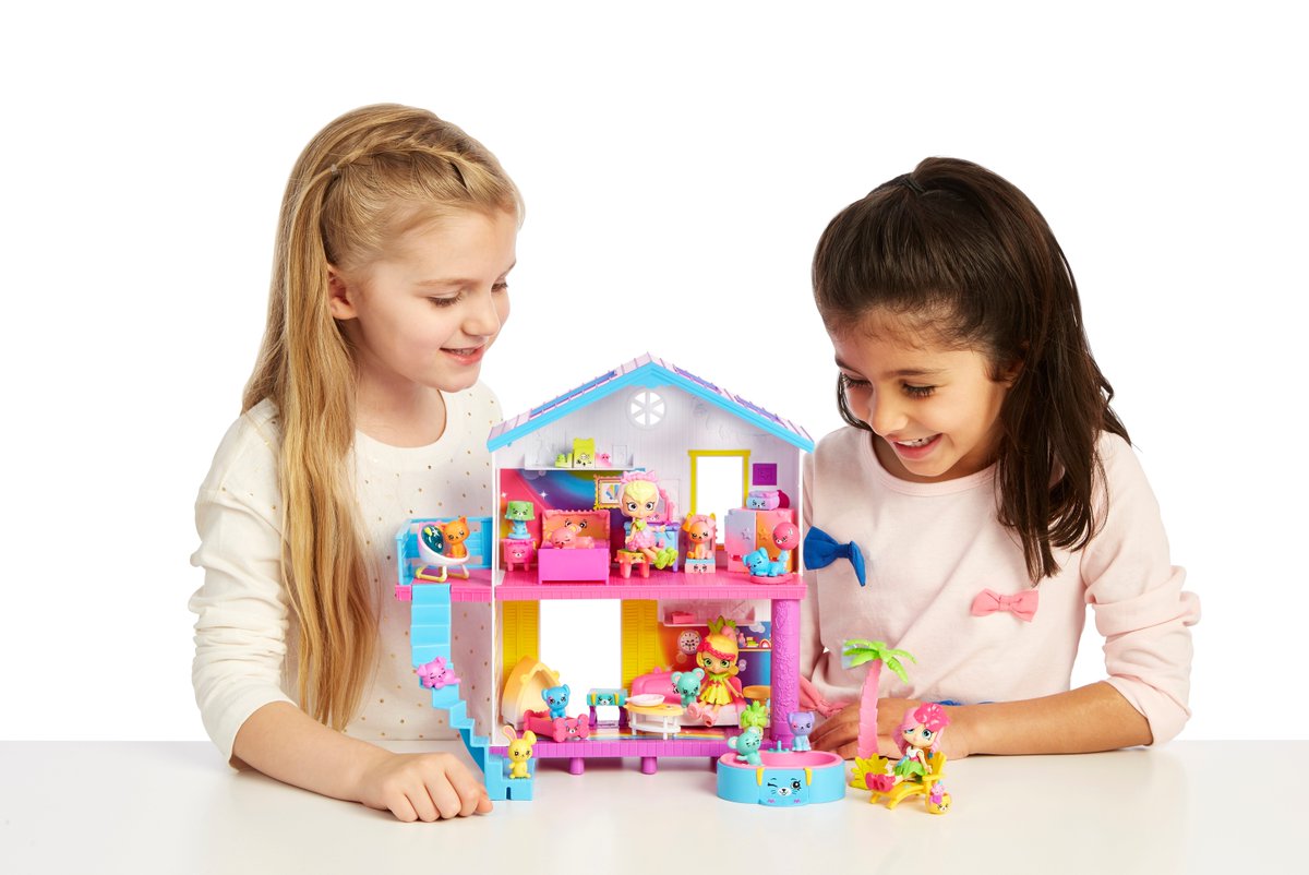 PrimaToys's tweet photo. After a big day out in #Shopville our Lil' Shoppies head home to Happyville to make their own #HappyPlaces! #RT if you’re a #SPKFan + #PrimaToys fan, stay engaging on our feed for your chance to #WIN a hamper worth R1050.00
#WINwithPRIMATOYS #PrimaToys https://t.co/zjqzuBopAW