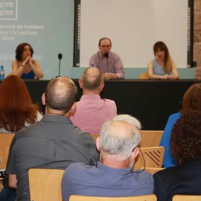Parlibvlc's tweet photo. Hoy hace un año de este evento. La primera presentación de este libro. Desde entonces muchas más gente ve con otros ojos este ambiente. #AmbienteSwingeroLiberal https://t.co/hGv0yHozDm