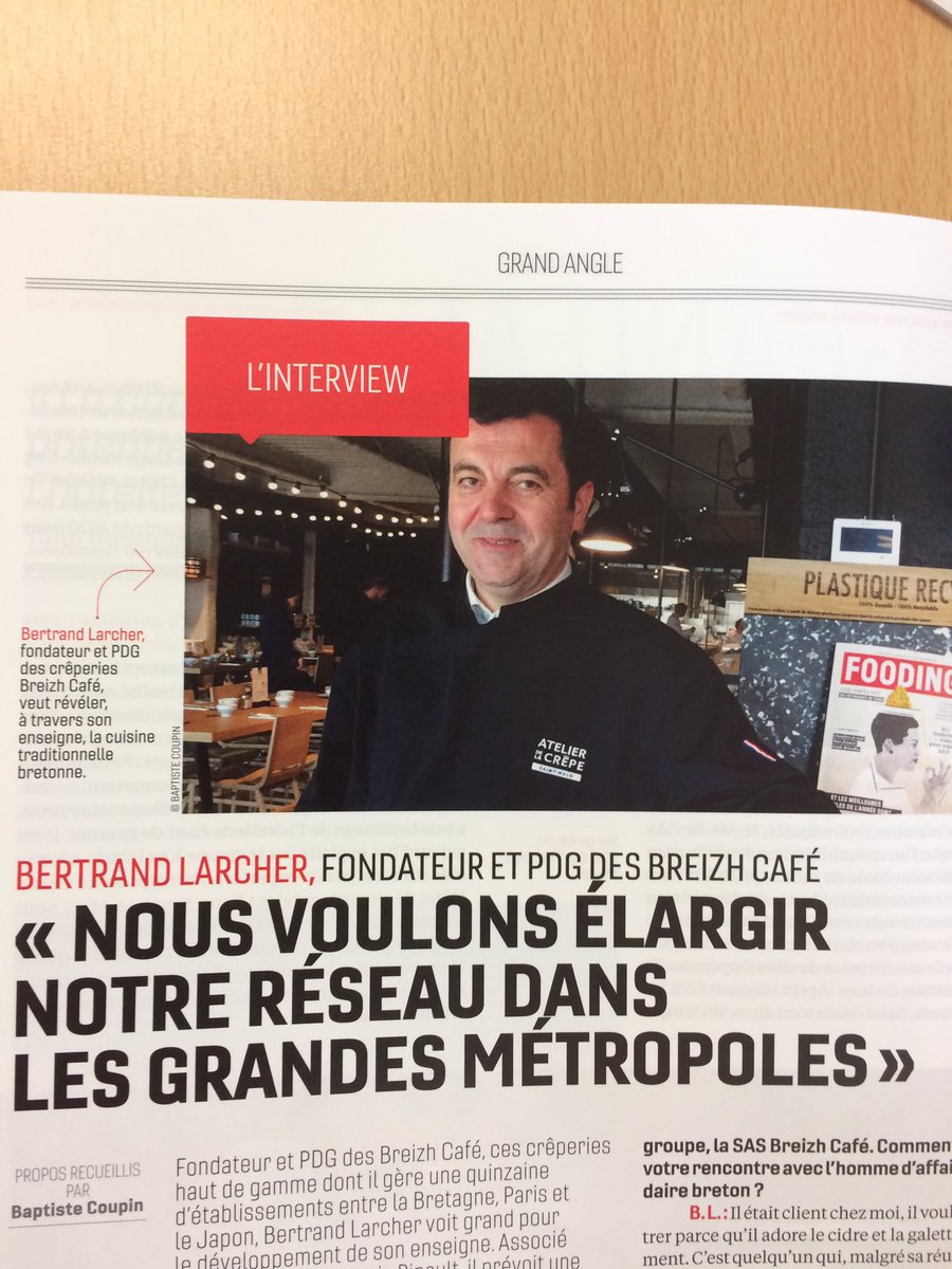 bcoupin's tweet photo. Le @JEntreprises @ille_et_vilaine se lit les pieds dans l’eau ce mois-ci avec notre enquête sur l’hôtellerie de luxe sur la Côte d’Emeraude. B. Larcher se livre sur l’expansion programmée de @BreizhCafe. Et autres sujets sur @Gwenneg_bzh, @AmeHasle, @leclozr.. Bonne lecture 👣🏄🏻‍♂️ https://t.co/1aPdiEMLXr
