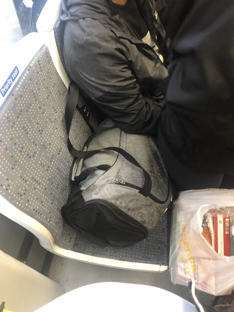 Eva Petrova tweet media