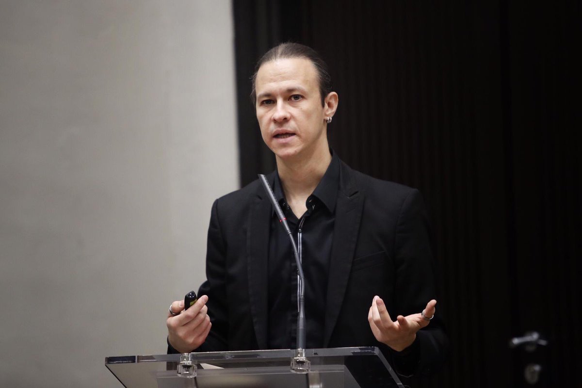 libelium's tweet image. "We work on several verticals, so the security has a very complicated approach sometimes" says @DG_David_Gascon Libelium CTO.
#LibeliumIoTConference #IoT