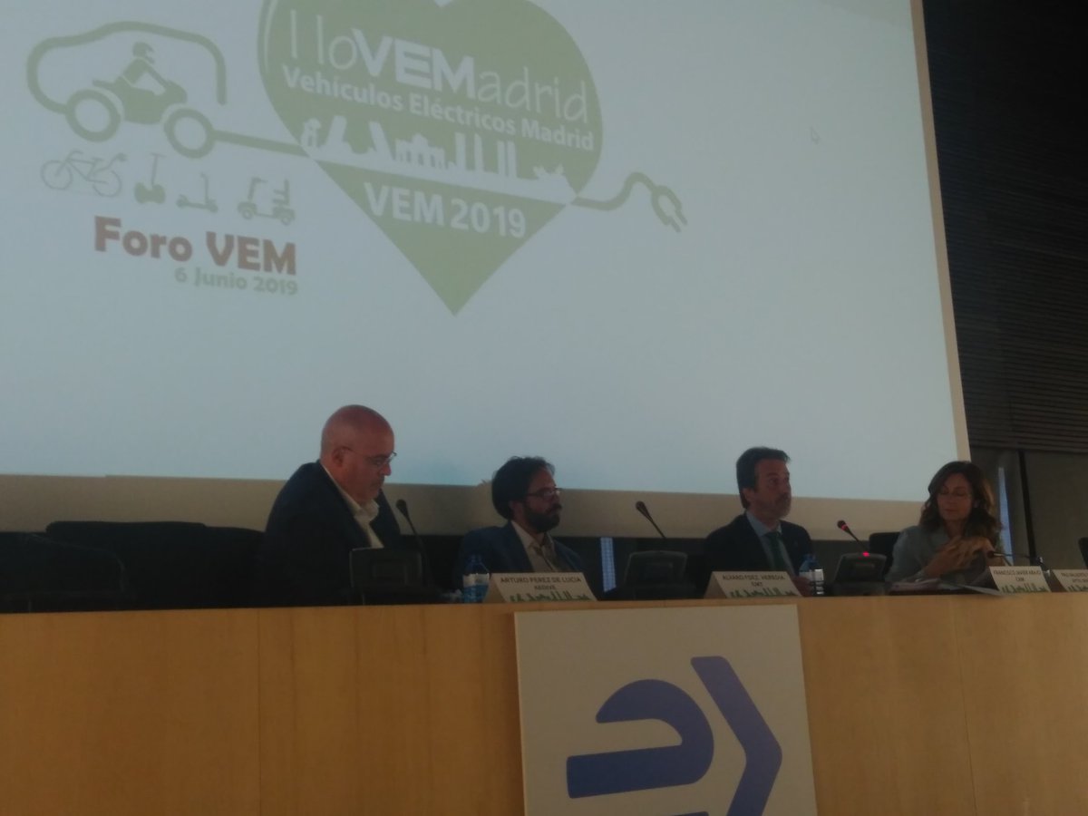 Feria_VEM's tweet photo. Para incentivar la #MovilidadEléctrica desde la @ComunidadMadrid se han puesto en marcha programas de ayudas como el #PlanMoves o el #PlanMUS. Nos lo cuenta Francisco Javier Abajo en #ForoVEM
@Feria_VEM #VEM2019 @AEDIVE @Arturopdelucia https://t.co/qoAts7phjN
