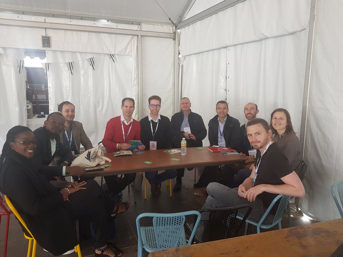 Rencontre entre acteurs de la #MedTech de Nantes, du Bénin, du Sénégal et du Canada ! Ostium, Hope, Félix Santé, <a href="/HcareCanada/">HCare</a>, Orthopus, <a href="/gomedicalEtVous/">goMediCAL</a>, Artificial Insight et @atlanpole #Web2day