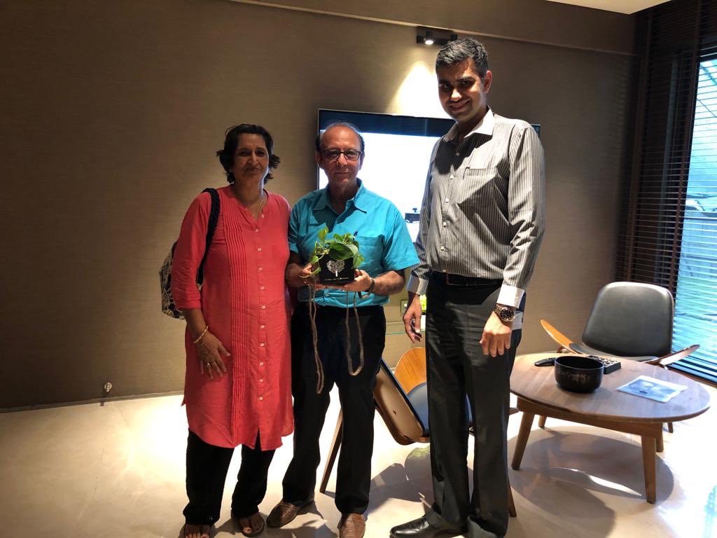RustomjeeSpaces's tweet photo. #RustomjeeGoesGreen Handing over saplings as a thoughtful gesture to customers across all our sites. #WorldEnvironmentDay #RustomjeeCrown #RustomjeeSeasons #RustomjeeParamount #RustomjeeElements #RustomjeeUrbania #RustomjeeGlobalCity #RustomjeeSummit https://t.co/F6P4HLWIJO