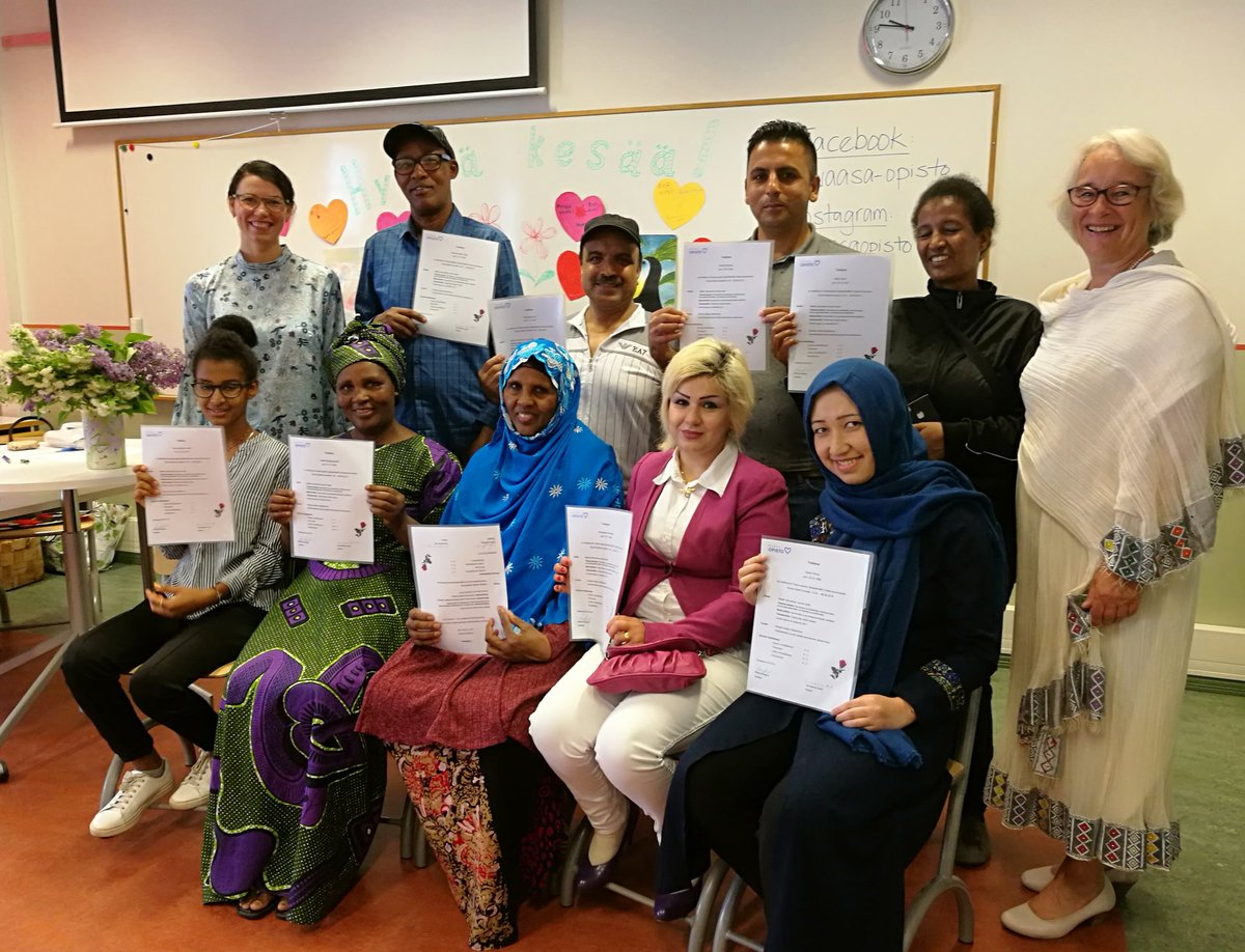 Tänään vietimme Suomi Start -kurssin päättäjäisiä. Onnea kaikille opiskelijoille ja hyvää kesää! #vaasaopisto #suomenkielenopiskelua #onnea