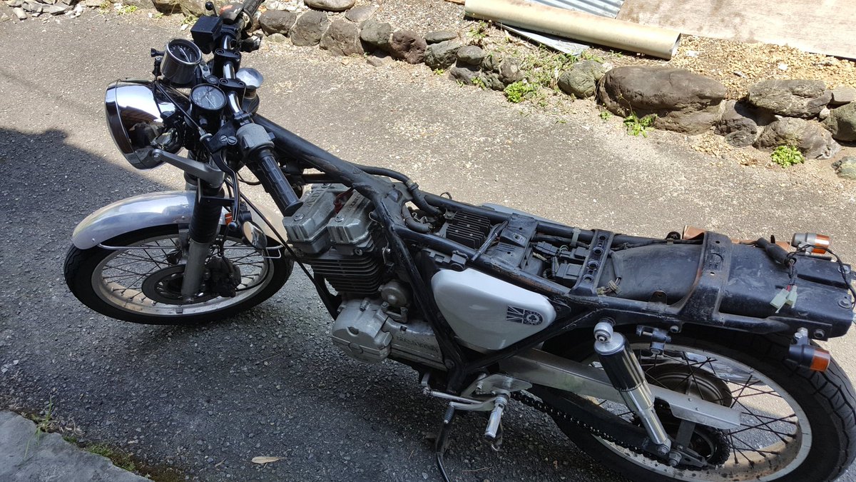 Twitter पर Ride On Quarter 気が向いたんでスロットルワイヤーに注油 ワイヤーインジェクターってホントに便利 Honda ホンダ Gb250 Gb250クラブマン Gb250clubman クラブマン Clubman カフェレーサー Caferacer メンテナンス スロットルワイヤー
