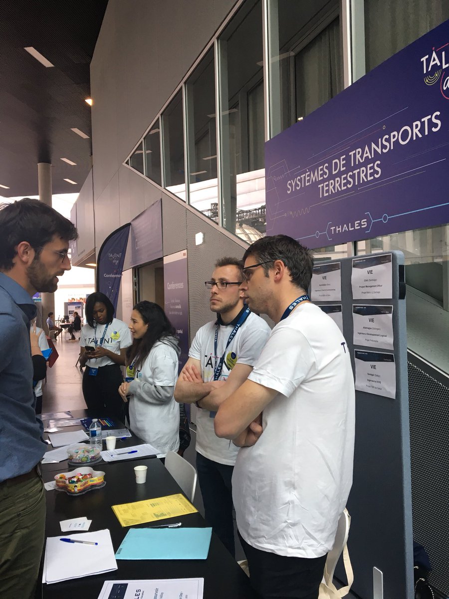 ThalesCareers's tweet photo. Nos équipes #RH Talent Acquisition répondent a toutes vos questions ! Venez les rencontrer 😊 https://t.co/dYaA0J7y8p