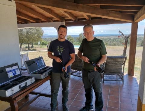 Volterra_ecosys's tweet photo. La semana pasada pasamos varios días en la preciosa reserva Campanarios de Azaba como parte de nuestra colaboración con @fundNYH para probar los láseres. @LIFEprogramme #laserfence @IRIS_UAV https://t.co/0XrFLaJSTy