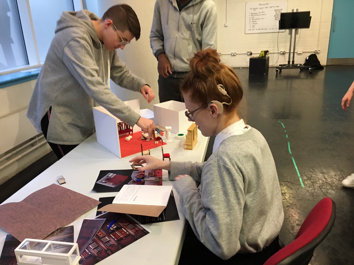 KirstieJamieson's tweet photo. Thank you @TheSolarBear &amp;DYT for a fun workshop exploring BSL Futures  through our #speculativemuseum kits #MuseumNext interesting stories, interactive technology and let’s not forget #deafarcheology and deaf Dino @ArchScot. See the work on the 19th June @Macrobert https://t.co/2YL1VhHBgz