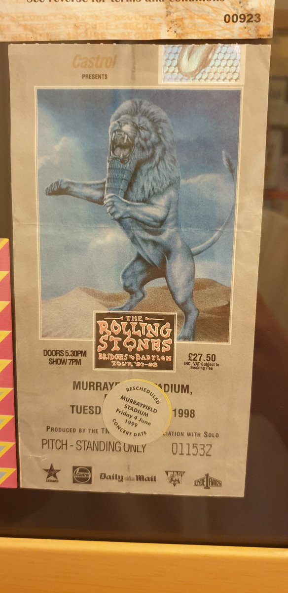 JerryWJLUK's tweet photo. 20 years ago this week we made a journey north of the border. And took the place by storm.. #yougotmerocking #RollingStones #thisnightclubismassive #fasttrains @simmobluenose @Tim__Andrews @bushnumpty @twittyskitt @andyb1973 @Angusjb23 https://t.co/bcGJyOYF0g