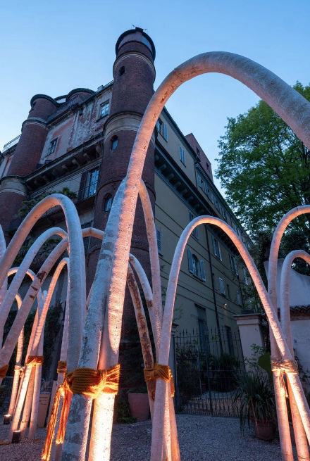 INTERNIMagazine's tweet image. È in edicola il numero di Interni giugno: la Milano bella e stimolante che ci ha regalato il #FuoriSalone 2019, a partire da #HumanSpaces, la mostra-evento di #Interni internimagazine.it/news/milano-fu…