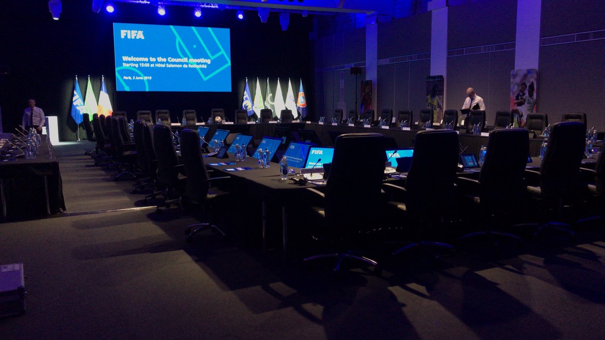 La semaine dernière nous étions en charge de la coordination des transports à l'hôtel Salomon de Rothschild pour le 69ème congrès de la FIFA ⚽️
➡️ + de 15 VVIP et 40 VIP ⭐️
➡️ 3 jours de réunions 🖌