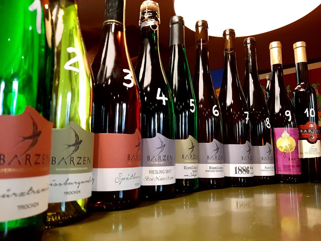 reservaycata's tweet photo. Preparando las 10 botellas para la cata de mañana con @AlexBarzen https://t.co/UGhfeca8eY