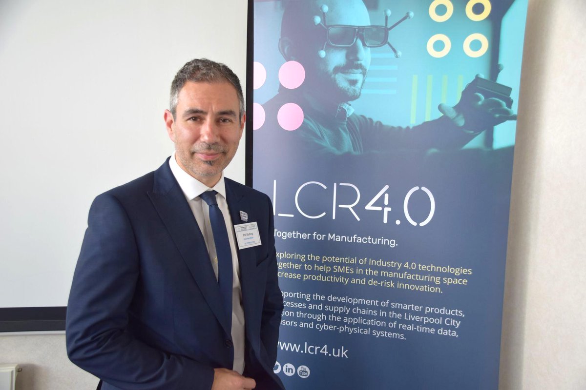 HartreeCentre's tweet image. Phil Blything from @glownewmedia  at the #LCR4TechShowcase discussing the company&apos;s success working with our data scientists &amp;amp; visual computing tech on its innovative remote healthcare worker safety app - via ERDF-funded  @weareLCR4 ! Find out more: socsi.in/DlB1B