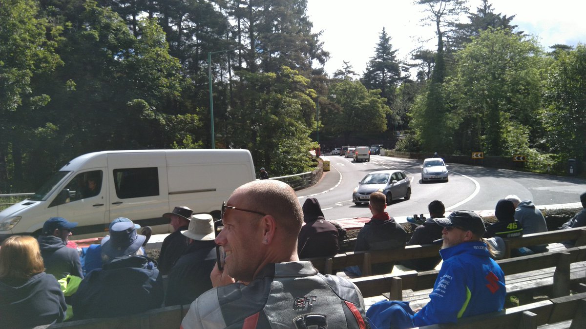 Ready @ Braddan Bridge. Please let us see some racing today <a href="/iom_tt/">Isle of Man TT</a>