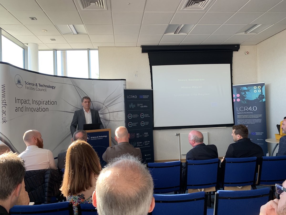 glownewmedia's tweet image. #LCR4TechShowcase Kicks off with metro Mayor Steve Rotheram