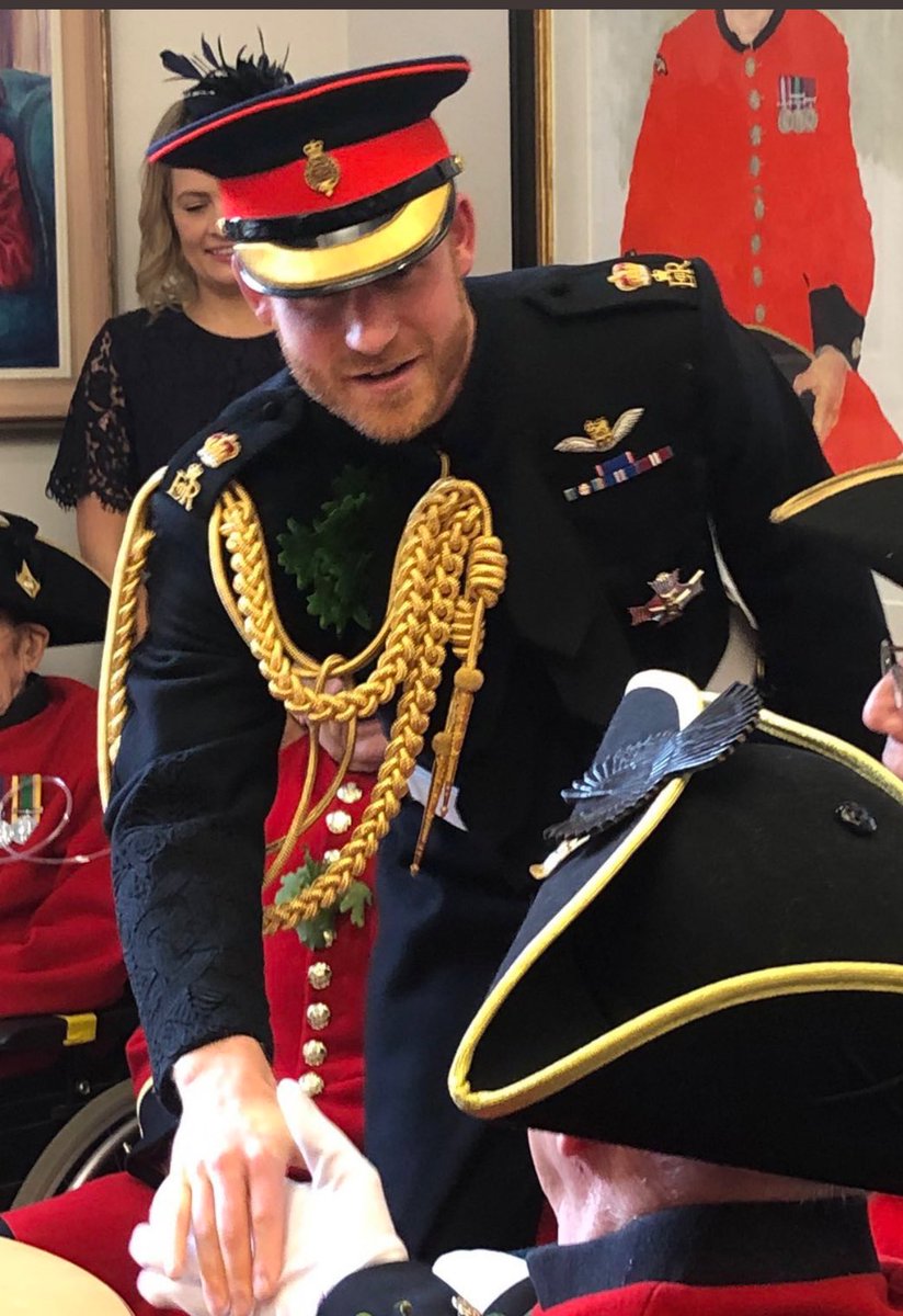 #PrinceHarry meets #ChelseaPensioners #FoundersDay