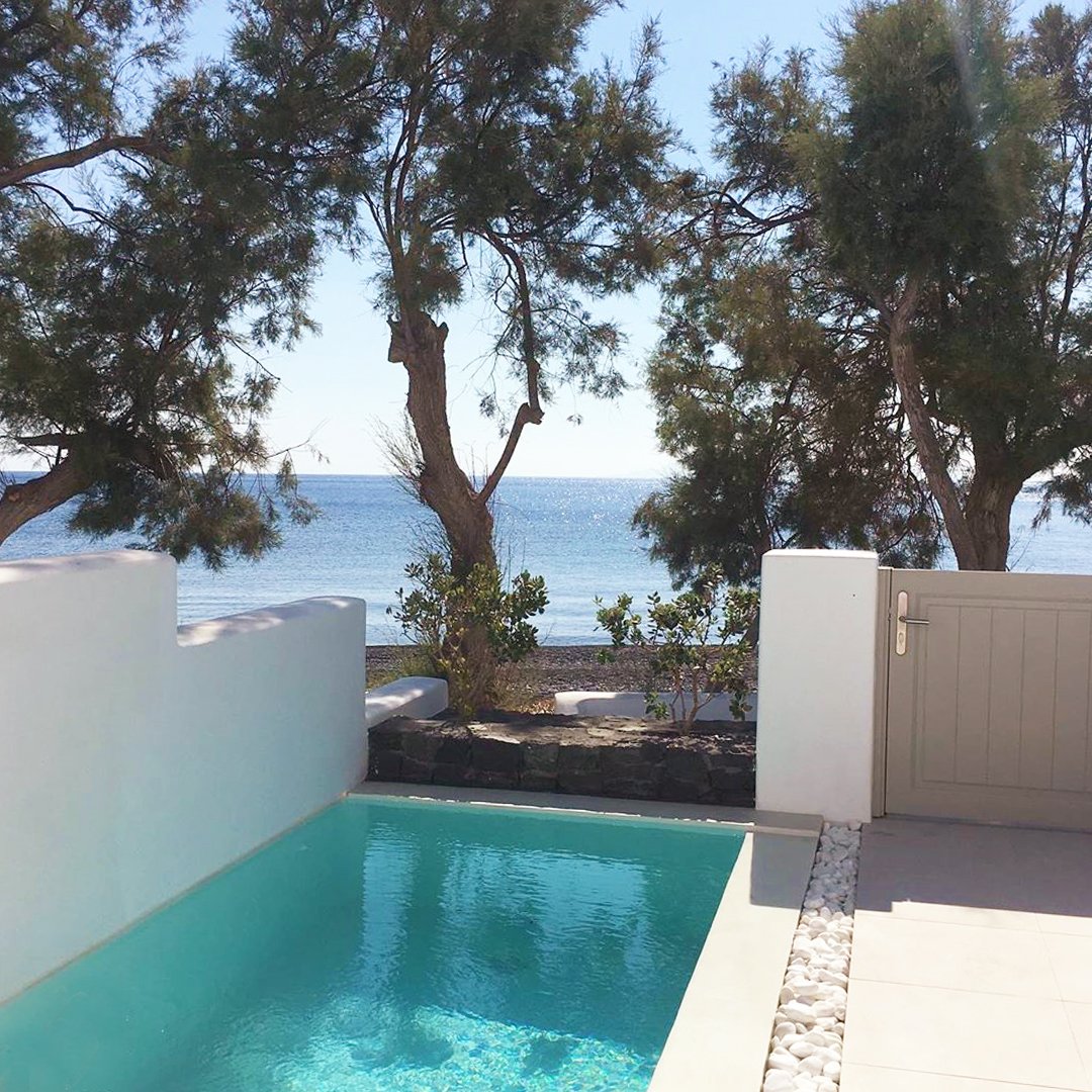costagrand's tweet photo. Can I stay here all day?
@costagrand 
#suite #privatepool #costagrandresort #santorini
#travel #explore #photooftheday #relaxation #VisitGreece #photographer #landscapelovers 

--
📷 credits @sosawan 
https://t.co/78mOwTRMX0 https://t.co/NDXYSy4Kiu