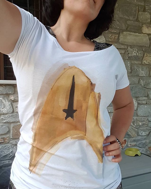 Alkoreielm's tweet photo. I think I can be spotted even if you are in orbit! 🖖😁 thanks @teesney !!!
.
.
.
#Isiorizado #alkoreiel #teesney #dtg #digitaldesign #startrek #fanart #insignia #command #commandinsignia #trekieforlife🖖 #livelongandprosper #imsogoingattheclutchconce… https://t.co/4qlG5pROL6 https://t.co/IWzXUq2Q79