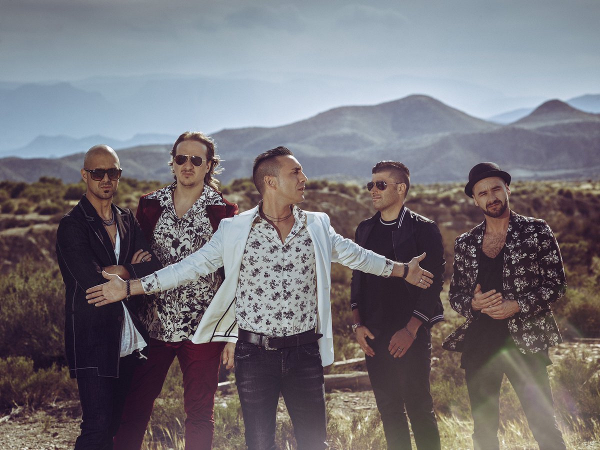 Finalmente oggi vi possiamo dire tutto! O quasi...
Segnatevi una data, 21 giugno: uscirà il nostro nuovo singolo! Il nuovo album invece arriverà in autunno!
@fepgrouplive <a href="/Radio105/">Radio 105</a> <a href="/HosioOfficial/">HosioOfficial</a> <a href="/ObviousBasicOff/">ObviousBasicOfficial</a> 
Ph Double Vision