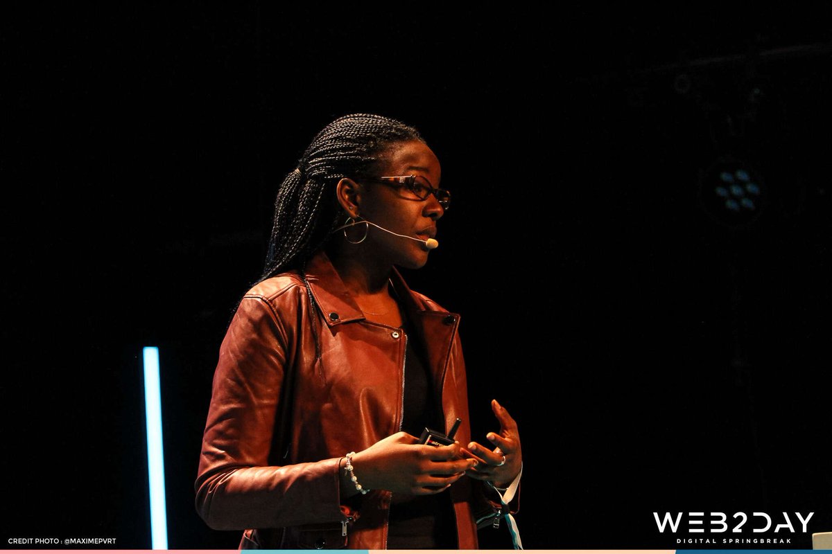 #MicroW2D : Pour finir cette conférence engageante et inspirante, <a href="/EvelyneInes/">Inès Ntonga</a> considère que "la plateforme "Hope" c'est l'espoir d'un monde meilleur, dans lequel personne ne mourra du manque de sang" 👼 #TechforGood #We2day