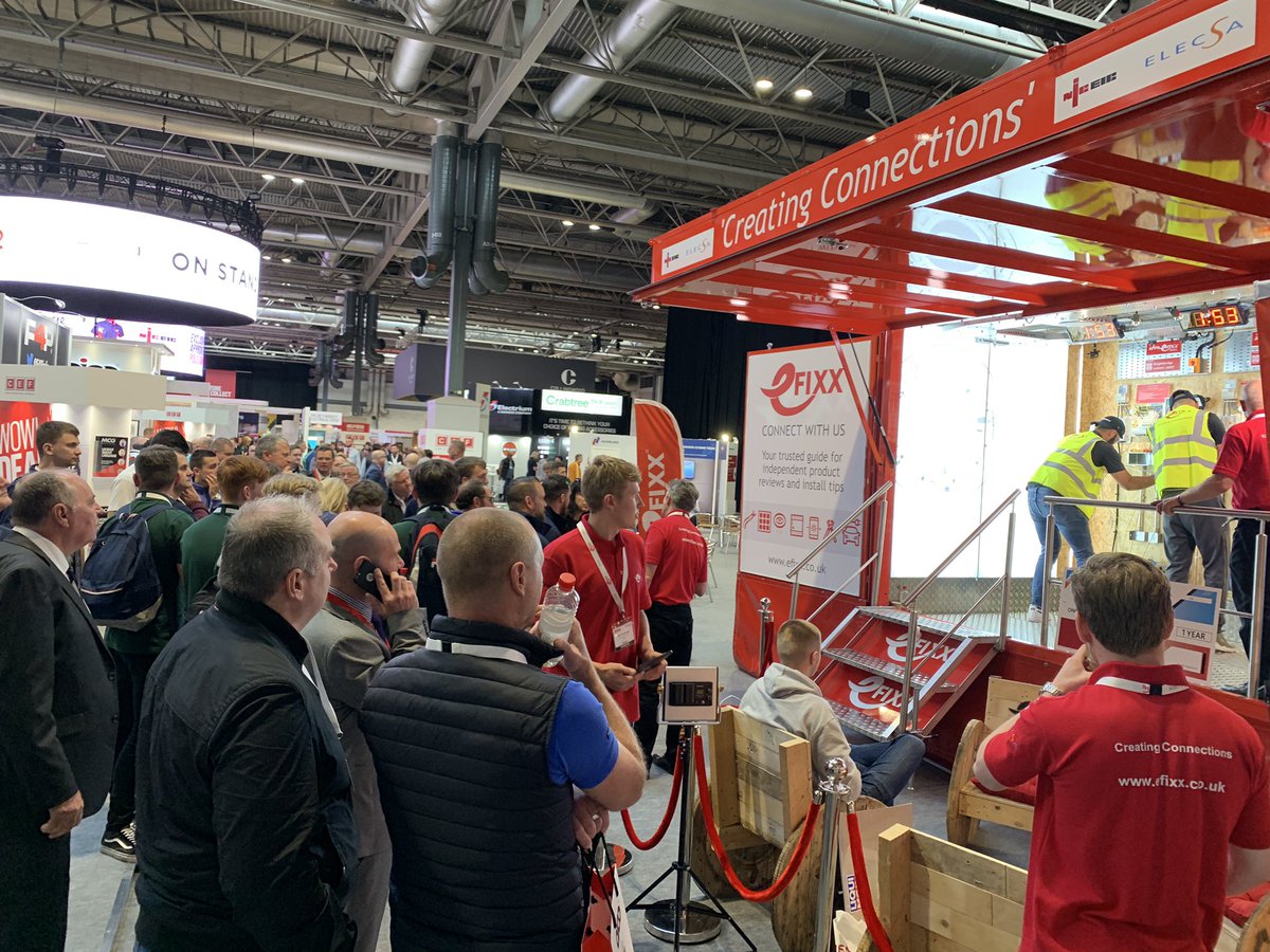 efixx247's tweet photo. Packed out for the #ApprenticeWall #CEFLive - @dseselectric still holds top spot at 4:06 mins @KnightsbridgeML @Lewden_Elec @LINIANFireClip @auroralighting https://t.co/zt1KekFtsY