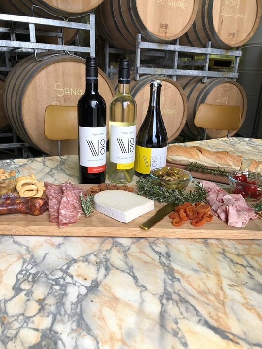 vignabottinwine's tweet photo. We’re so #excited to be a part of the 2nd publication of ‘Wine, Beer and Spirits of the Fleurieu’. Here’s one of the #shots taken by Soul Publishing a few weeks ago. #watchthisspace for more details
#wine #winlover #photography #photoshoot @vin_fritz @winewankers @onceuponawine_ https://t.co/pkQiU4DXMZ
