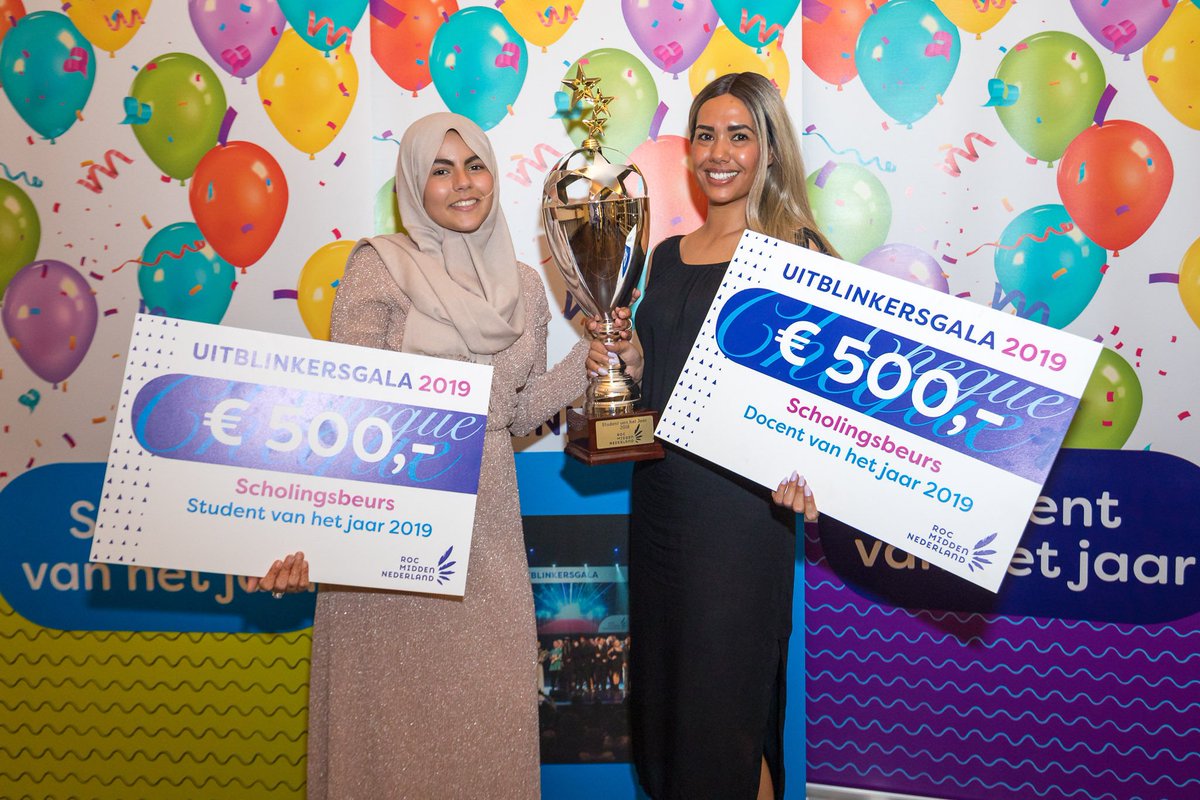 The day after! Uitblinkersgala 2019 bekendmaking student, docent en leerbedrijf van het jaar: Sabria Zaid, Fleur Vennik en Naviva Kraamzorg! Enorm trots op allen wat een mooie avond &amp; energie ✨
rocmn.nl/nieuws/roc-mid…