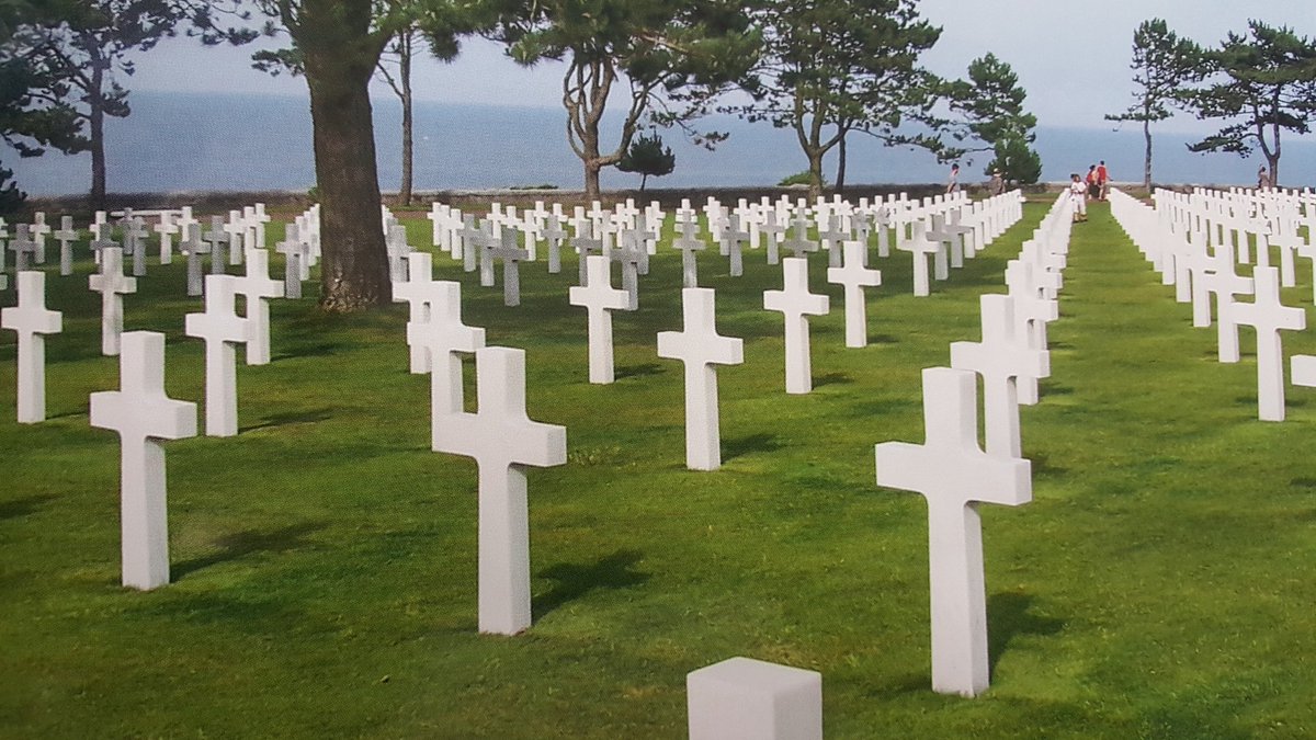 Quote van de dag van een 95 jarige oorlogsveteraan op D-Day: "We gave up our today, for your tomorrow". Eigen foto: hier liggen 5000 gesneuvelde soldaten, incl zoon van Roosevelt.