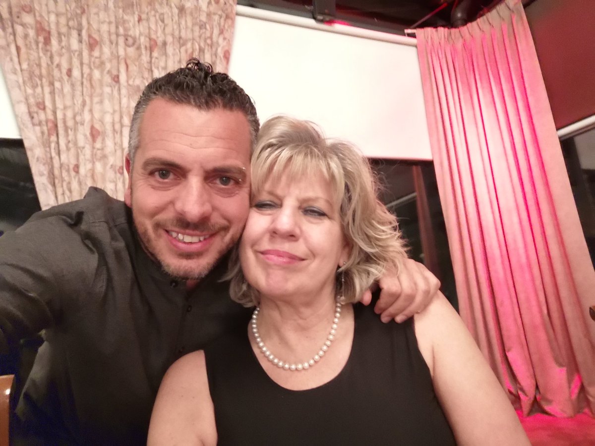 Vancouver con <a href="/caselli_s/">Simona Caselli</a> evviva  la Romagna evviva il sangiovese... Anzi evviva l'Emilia Romagna <a href="/sbonaccini/">Stefano Bonaccini</a> <a href="/andrearossi76/">Andrea Rossi</a> <a href="/AcorsiniAndrea/">Andrea Corsini</a>