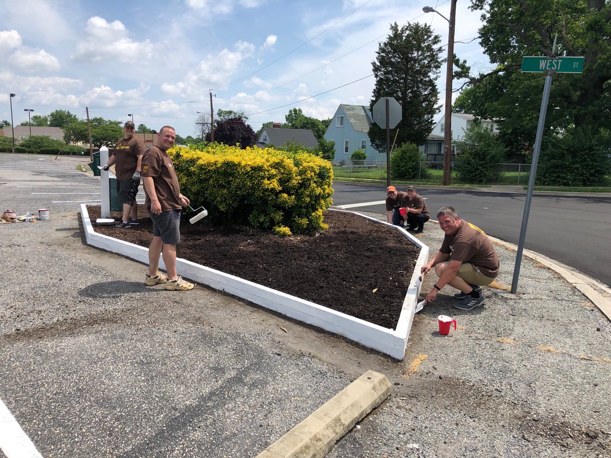 The team supporting ⁦@FidosforFreedom⁩ ⁦@ChesapeakUPSers⁩