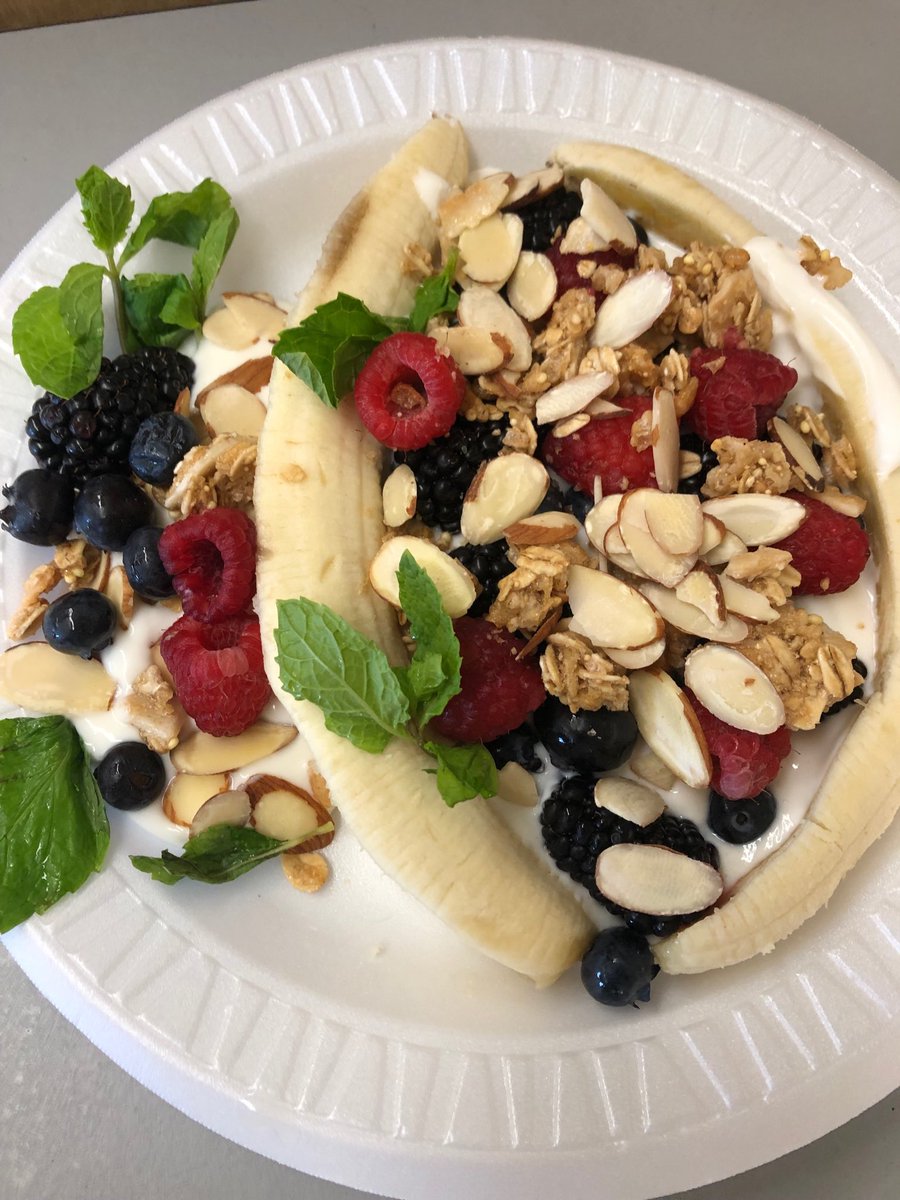 Gus13Ashley's tweet photo. Great job period 3 with the banana boat special❤️👍🏼🤗 https://t.co/sSlTaoIXop
