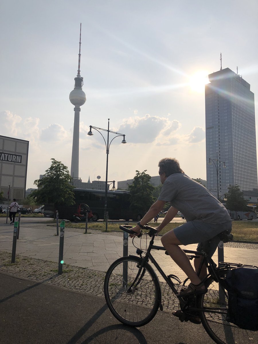 Amsource_'s tweet photo. We’re back! A great couple of days in Berlin hosting our first ‘DevOps Berlin’ event. Amazing to meet some of the passionate individuals driving the vibrant tech scene in the city. Stay tuned for footage / blogs coming soon👍 #BerlinTech #DevOpsBerlin https://t.co/CUYkMufwAJ