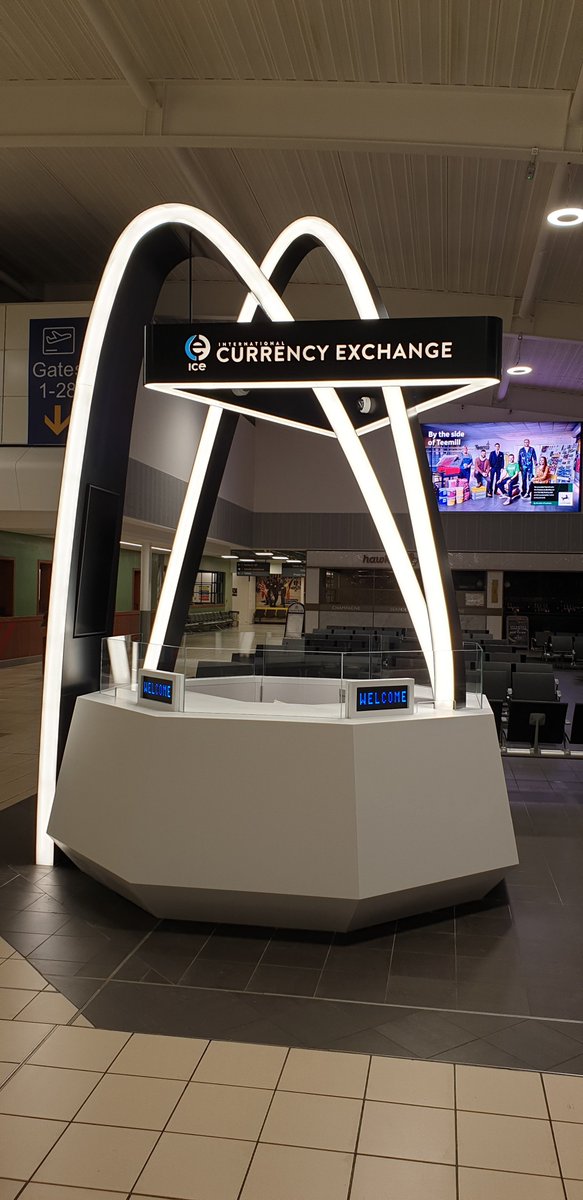 brace_studio's tweet photo. It may be small in footprint, but we've still gone large with the design!
Our latest to open at London Luton Airport #notthegoldenarches #kioskdesign #airportdesign #ice #currencyexchange #arches #retaildesign #foreigncurrencyexchange #londondesigners #deskdesign https://t.co/rAsRscbPN3
