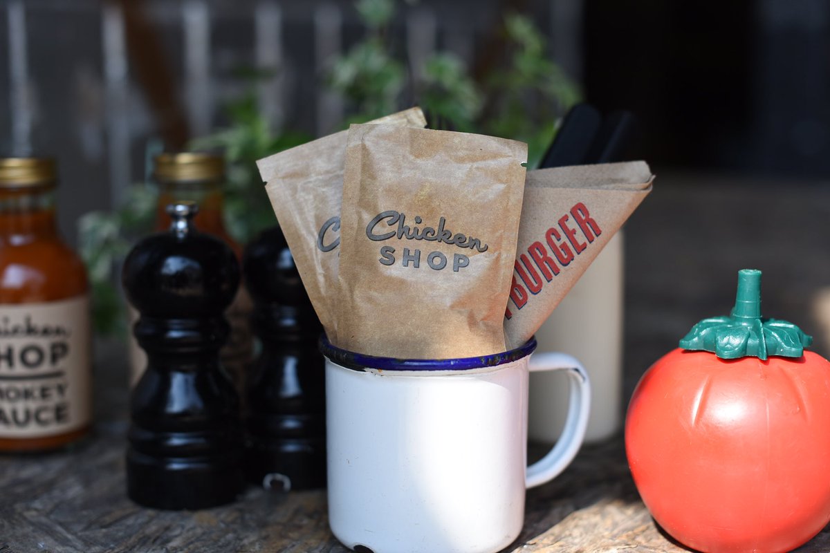 We spoil you! Will it be a chicken day or a burger day? 🤷‍♀️ #foodies #londonfood #eeeeeats #toplondoneats