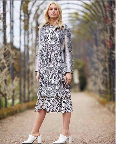 JayleyOnline's tweet photo. We're not just on Twitter, if you're not already, check us out on Instagram and Facebook too πΈ Who is feeling this animal print mix trench coat? #ootd #jayleycollection #patternclash #patternmixing #animalprint #styleinspo
https://t.co/MGxt0nGDLQ https://t.co/BW2WzHDMFn