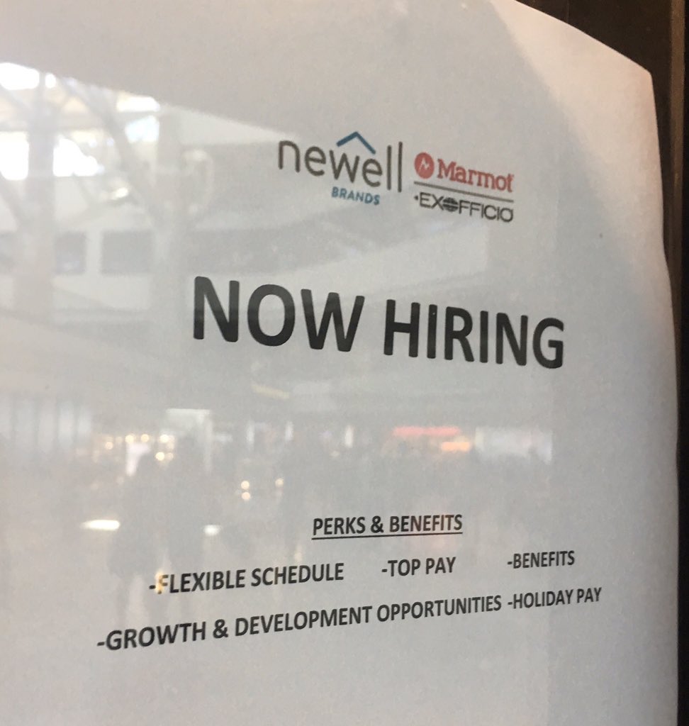 FrugalityFreedm's tweet image. When you’re at the airport and still finding those hiring signs... @jobspotter_app 💰

#sidehustle #alwayshustling
