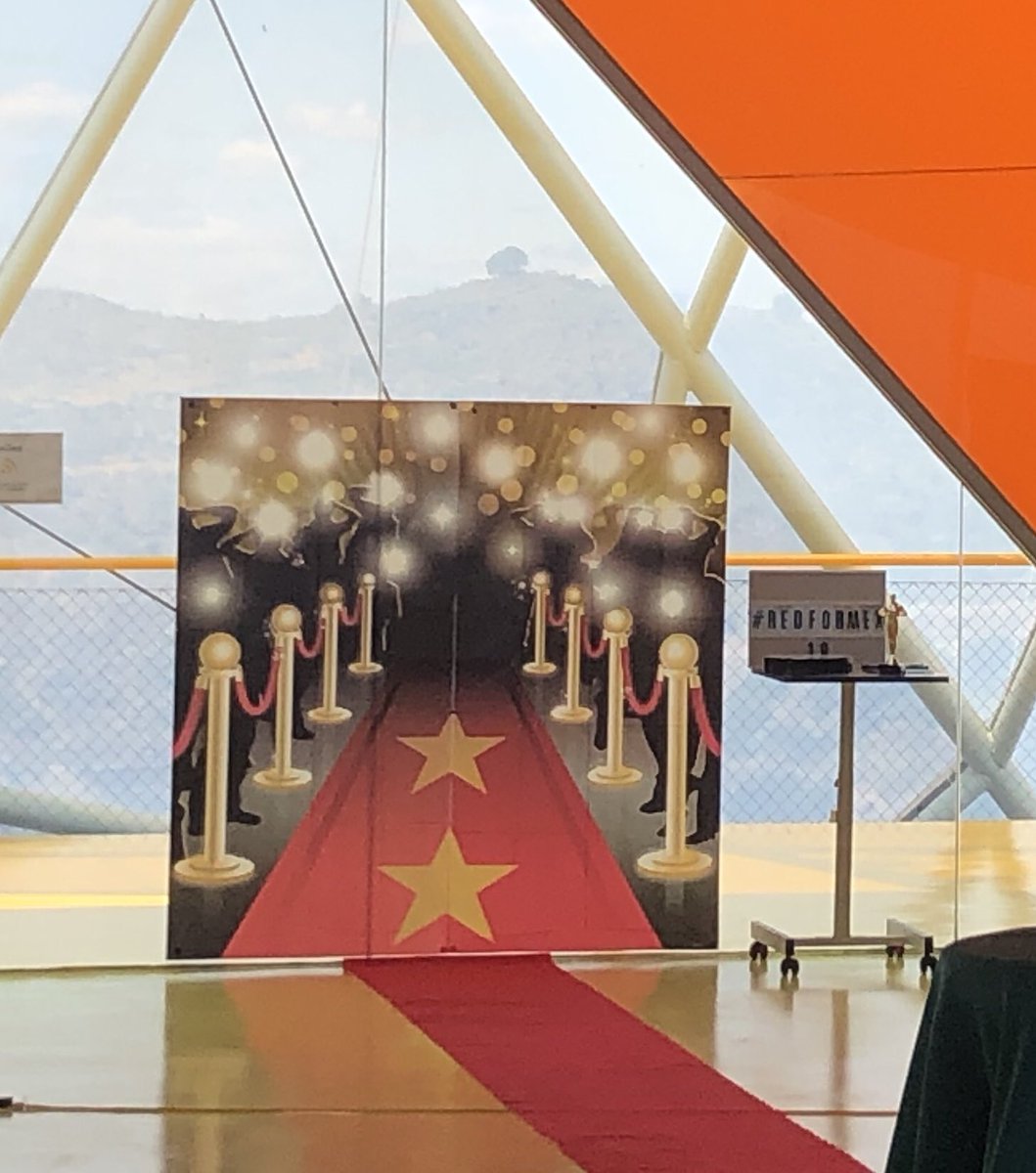 redformex19's tweet photo. Se aproxima el momento 🎊🎉 ¿Quiénes serán los ganadores? 😬 Todavía puedes conseguir uno de nuestros Óscar Tuiteros, en sus dos categorías:
1️⃣ Mejor GIF de las Jornadas de la red de Formación
2️⃣ Mejor hilo creado durante las jornadas
#RedFormEx19 #GIFRedFormEx19 🥰🎉🎊🔝💅🤳🦄 https://t.co/uPwlBOTTBb