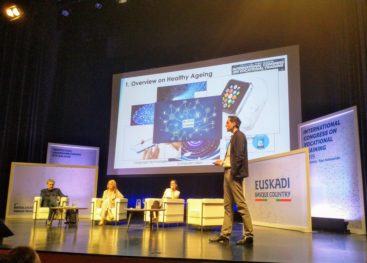 maria_meijide's tweet photo. "El reto consiste en ser capaz de utilizar la tecnología para ser capaz de mejorar la calidad de vida de una población cada vez más envejecida" Eduardo Carrasco de @Vicomtech #FPeuskadi2019 #AdinBerri #NodoBio https://t.co/kfPwmaigR0