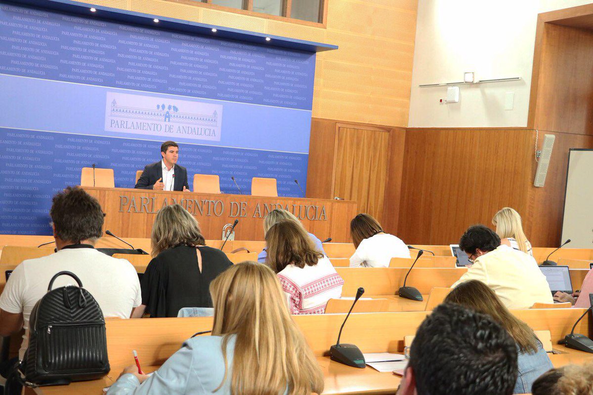 Cs_Andalucia's tweet photo. 📡 @SergioRomeroJ ha ofrecido una rueda de prensa para valorar la actualidad política.

📲 Te lo contamos en nuestro perfil https://t.co/lxdbuiooSu