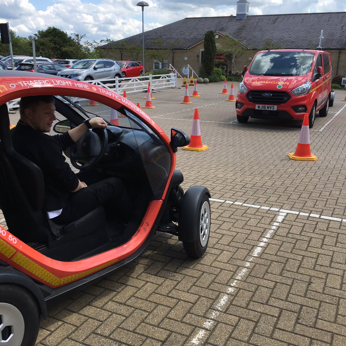 HarrogateHAUC's tweet photo. The @AmberonTM twizy challenge in the glorious sunshine @HarrogateHAUC @pavsharrogate #HAUCHarrogate #HAUCRoadshow https://t.co/WomrzDd2to