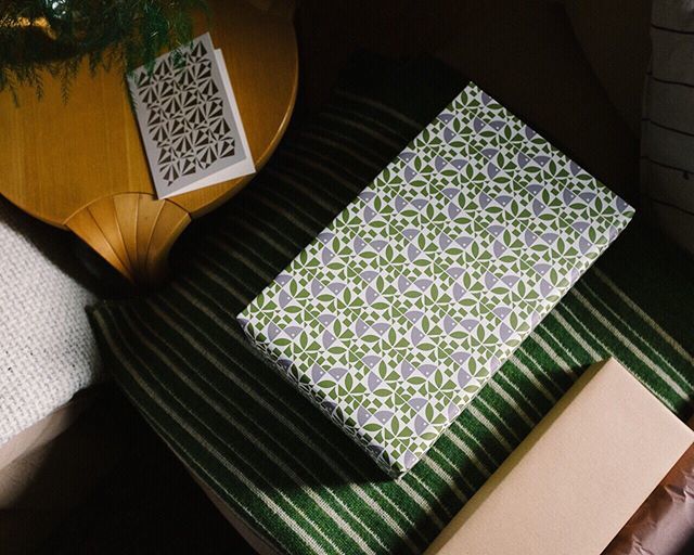 esmewinter's tweet image. #esmewinter #patternedpaper #printandpattern #patternity #patternobserver #patternlove #letterpress #letterpresslove #letterpressprint #inspired_by_colour #craftsmanship #justacard #abstractpattern #papergoods #design #designer #decorativearts #blockprin… bit.ly/2WmM1pn